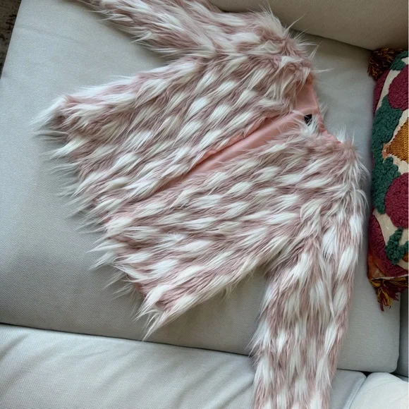Pink and White Faux Fur Vest - Picture 2 of 6